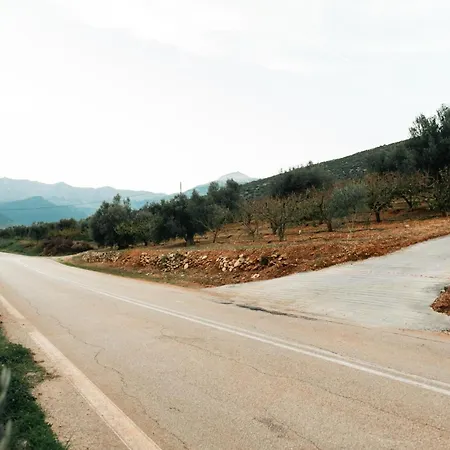 Hébergement de vacances Elaia Retreat In Nature *