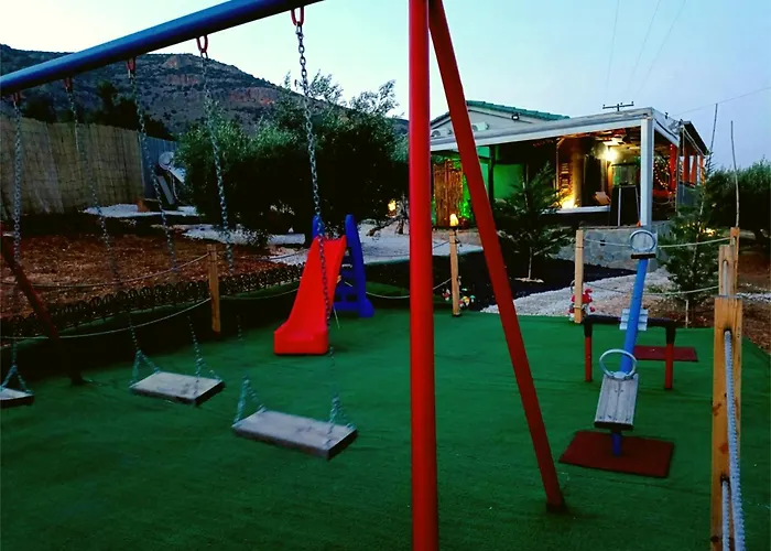 Elaia Retreat In Nature 度假居 *
